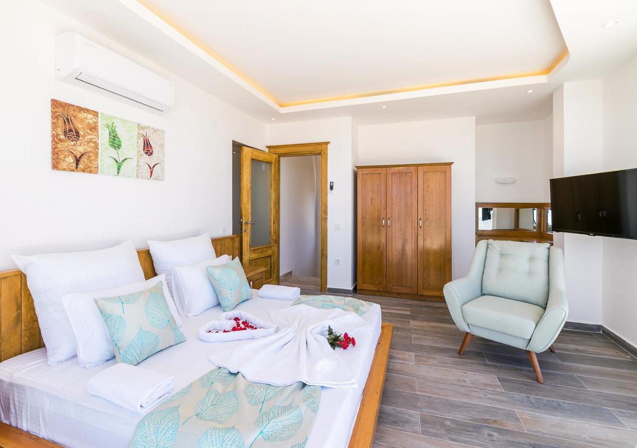 Villa Bella 5 Sleeps 6 Isolated Pool See&Montain View Uzumlu  Buitenkant foto