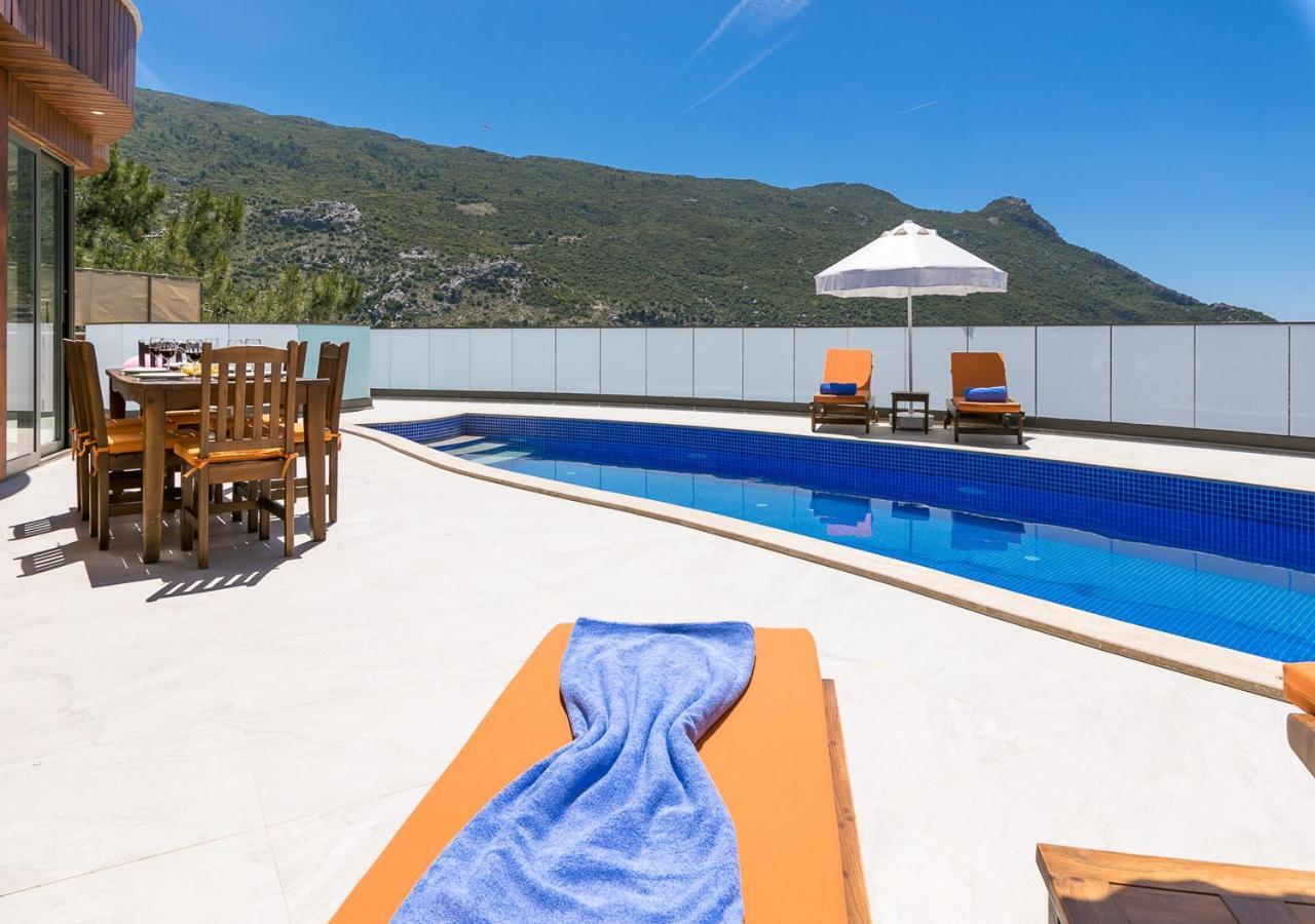 Villa Bella 5 Sleeps 6 Isolated Pool See&Montain View Uzumlu  Buitenkant foto