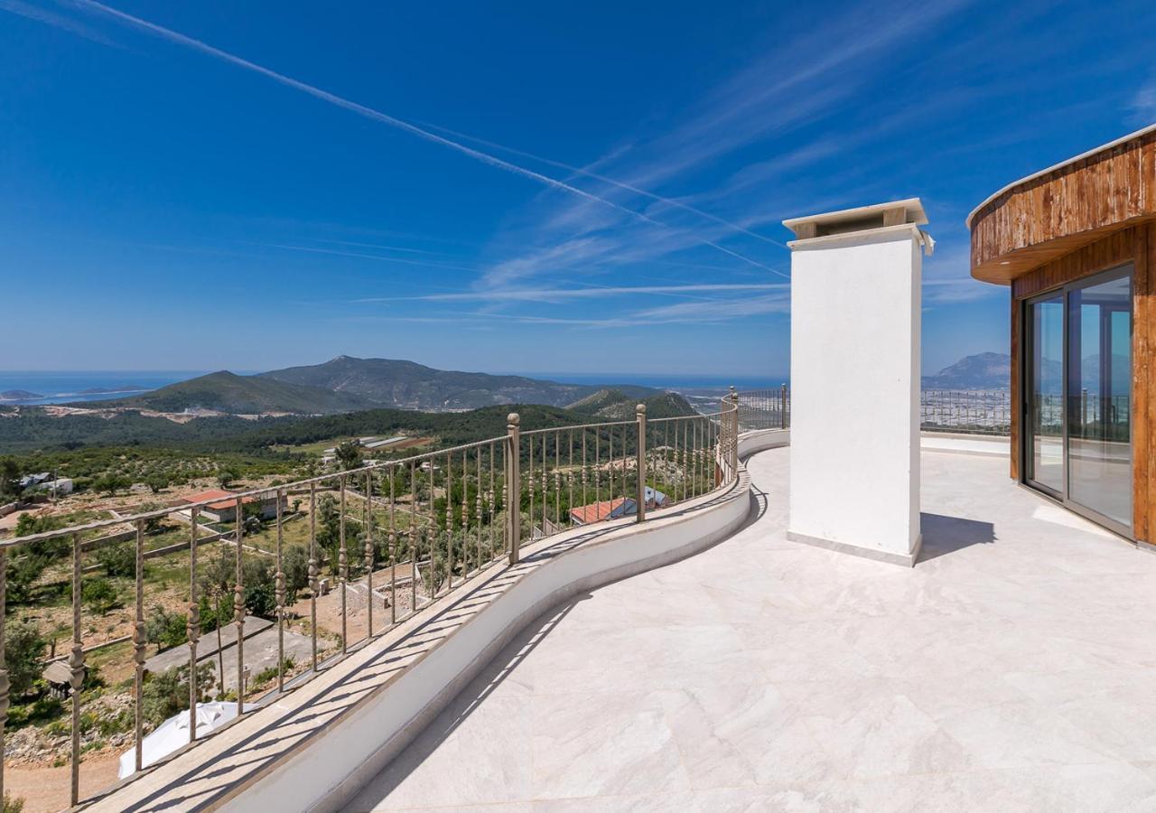 Villa Bella 5 Sleeps 6 Isolated Pool See&Montain View Uzumlu  Buitenkant foto